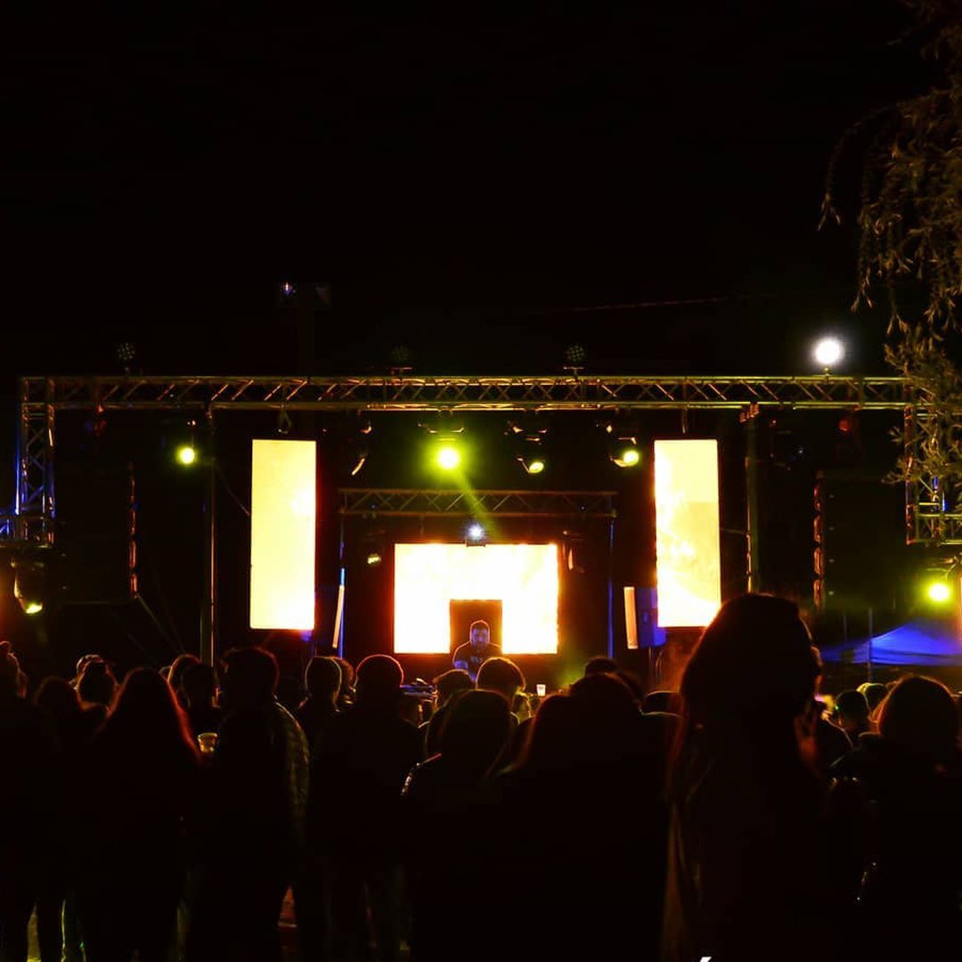 04_escenario_crowd
