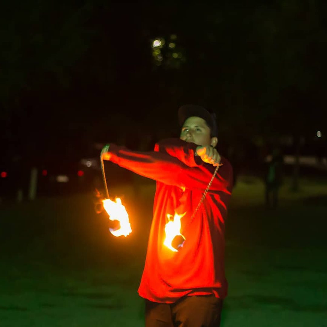 11_poi_fuego